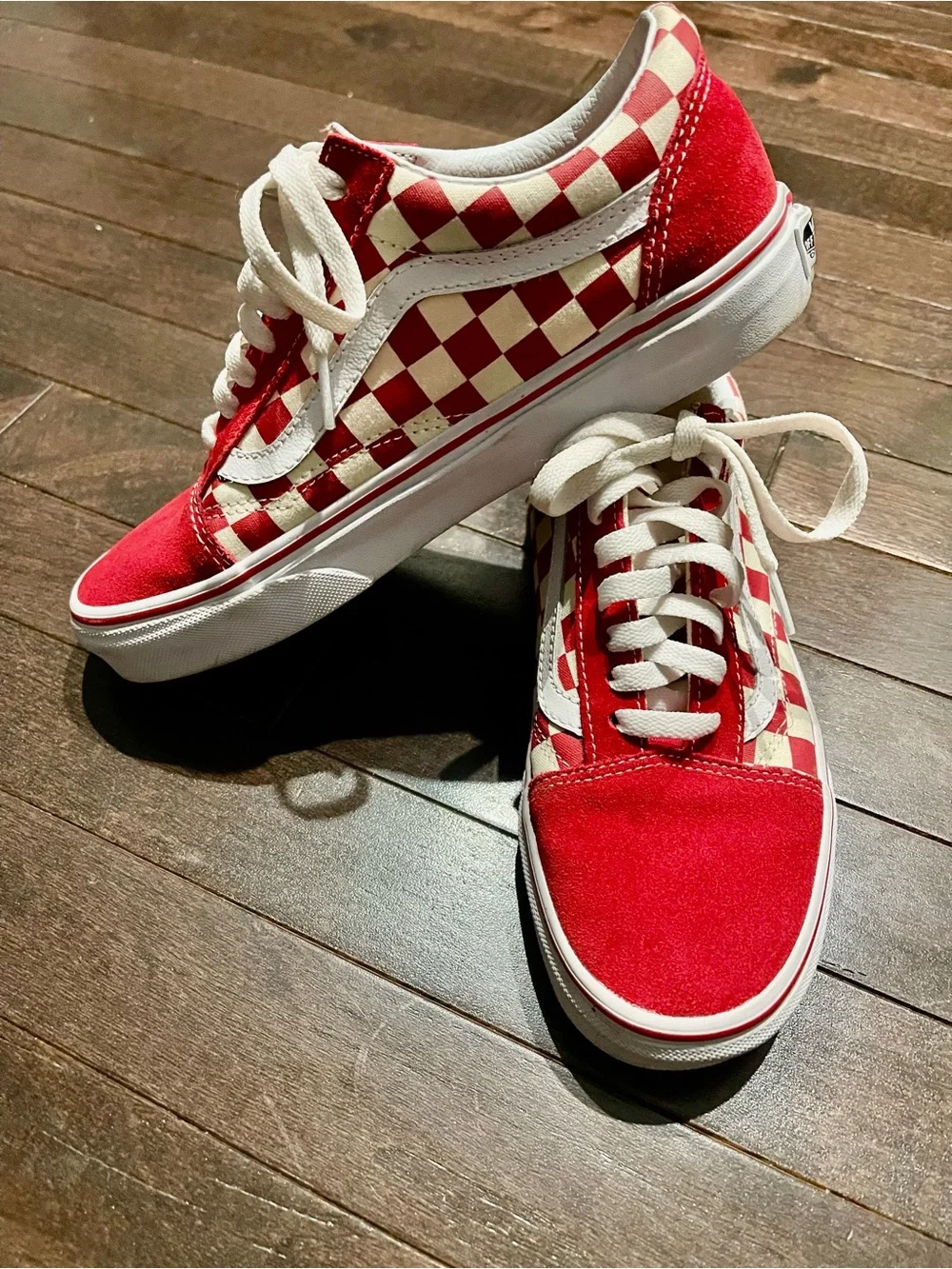 Red Checkered Low-Top Skate Shoes - Classic Style Red and White W8 M6.5